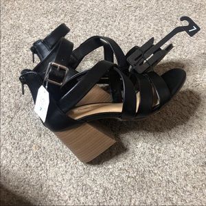 NWT Heels Size 7!